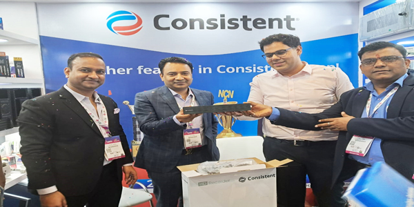 Yogesh Agrawal and Nitin Bansal of Consistent Infosystems launching new products at Convergence India 2023 (1)